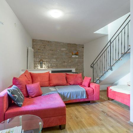 2 Bedroom Stunning Home In 巴莱 外观 照片